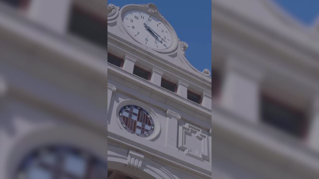 Las cinco imágenes de Dembélé que indignan a los culés: aplausos, gestitos y muchas risas