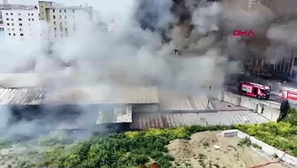 İstanbul'da mobilya imalathanesinde yangın