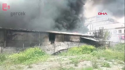 Esenyurt'ta mobilya imalathanesinde yangın: Müdahale sürüyor