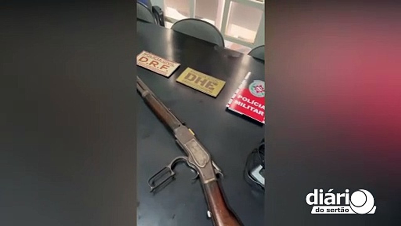 Operação policial realiza prisões e apreende armas e munições em locais específicos da cidade de Patos