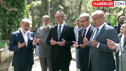Ord. Prof. Dr. Ali Fuat Başgil kabri başında anıldı