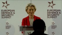 Impide a Von der Leyen dar su discurso y la acusa de 