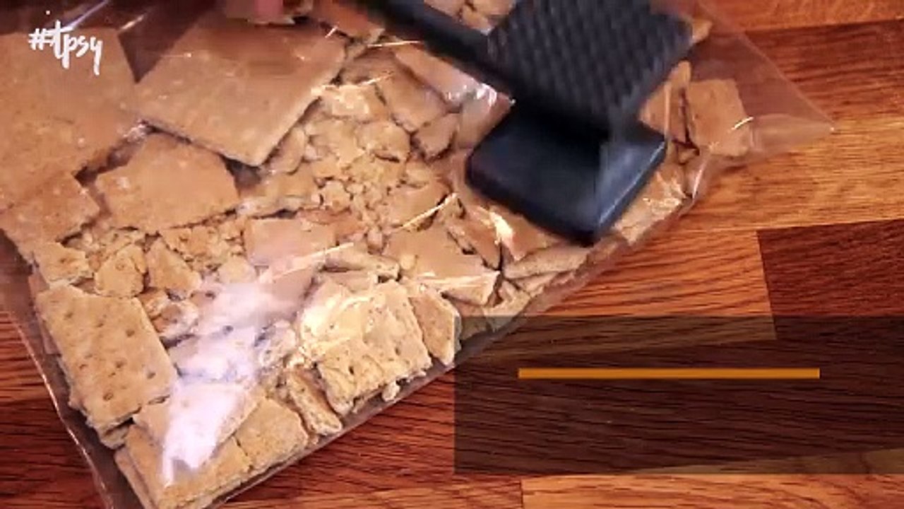 These No-Bake Chocolate Peanut Butter Bars With Wow at Your Next Party