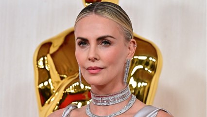 GALA VIDEO - Charlize Theron : très rare apparition avec sa fille August, 7 ans, à New York