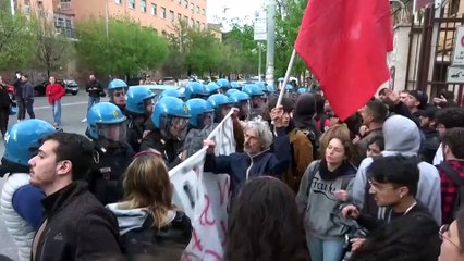 صدامات بين طلبة والشرطة الإيطالية احتجاجا على اتفاقيات تعاون بين جامعتهم وإسرائيل