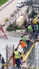 pelea entre albañiles