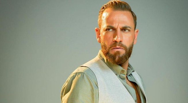 عمر الخيام يترك كل شيء خلفه ويسافر ليختار قبره