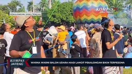 Warna-warni Balon Udara Hiasi Langit Pekalongan Bikin Terpesona