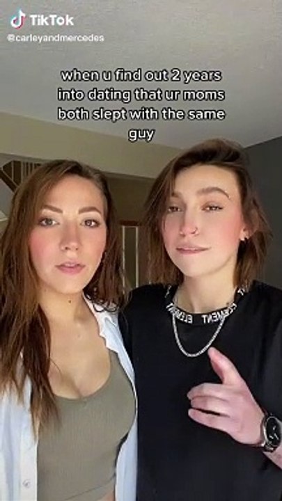 Ces femmes sont en couples depuis deux ans... M...