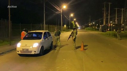 Ecuador suspende labores por dos días por crisis eléctrica