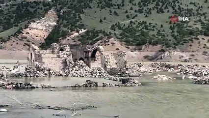 Kars’ta baraj kapakları kapandı, eski köy sular altında kaldı