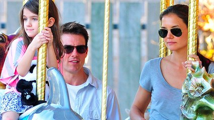 VIDÉO GALA - SURI CRUISE À TRAVERS LES ANNÉES