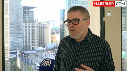 İrlandalı Gazeteci, AB Komisyonu Başkanı von der Leyen'i Soykırım Destekçisi Olmakla Suçladı