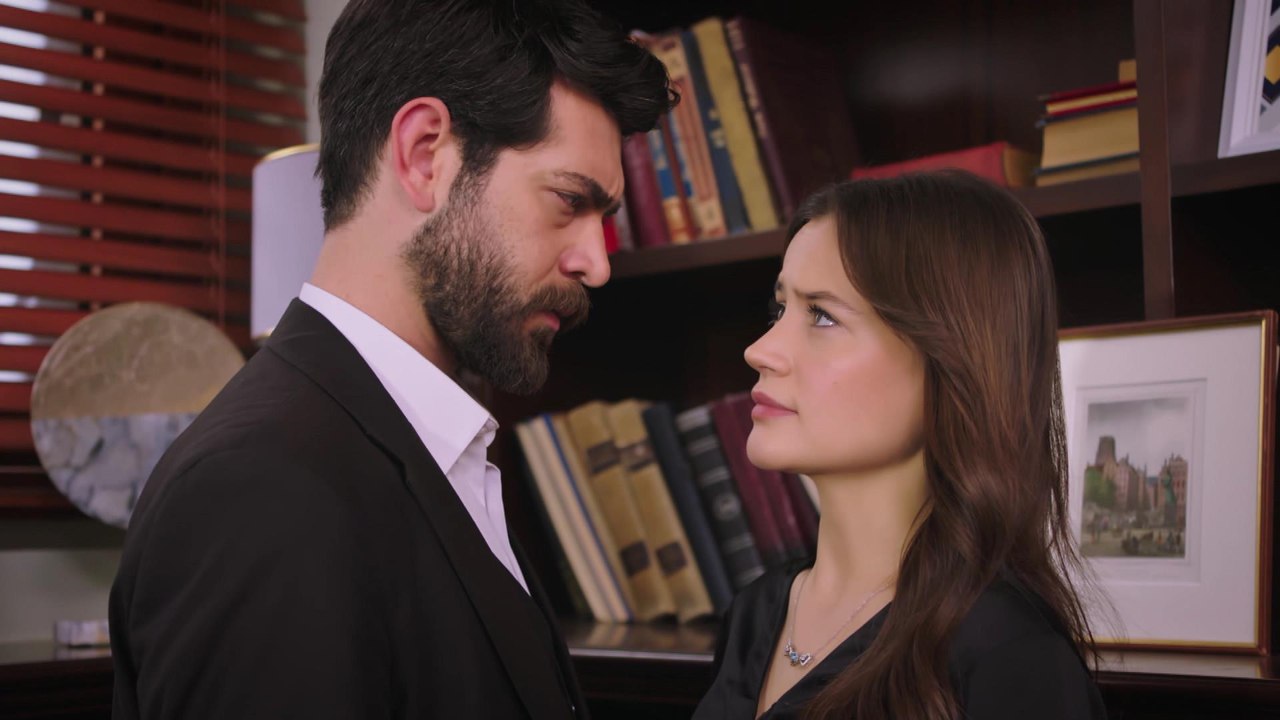 Kan Çiçekleri Dizisi 298. Bölüm İzle - 18 Mart Perşembe