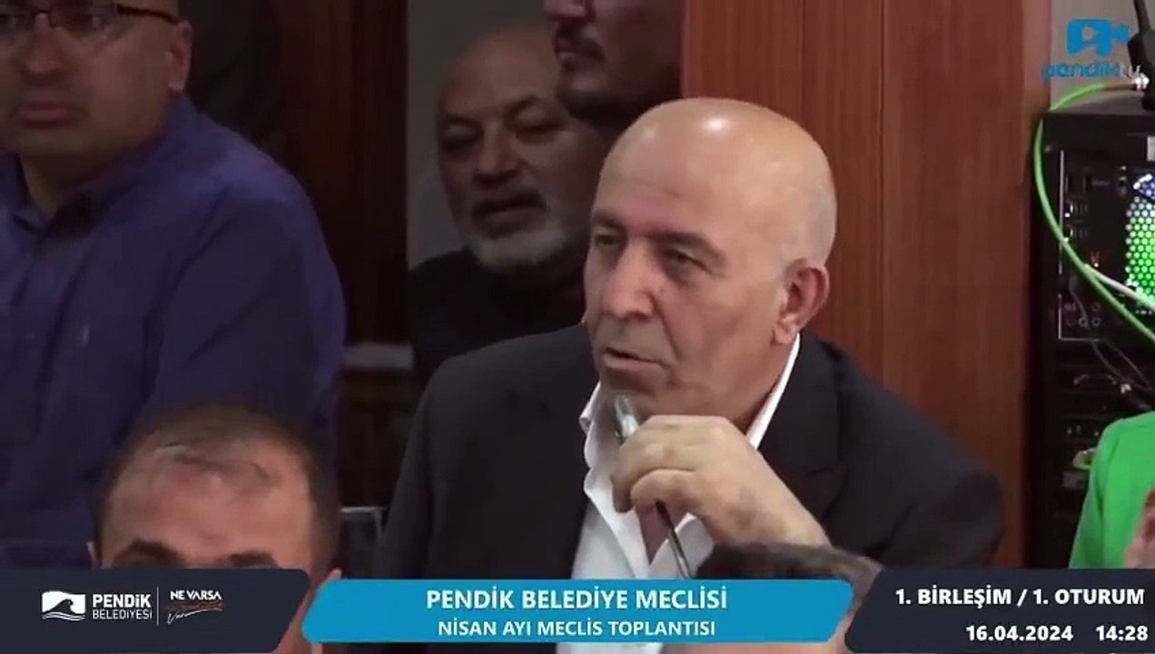 Belediye meclisinden alkışlar yükseldi! ‘İmamoğlu fotoğrafı asılsın’ teklifine öyle bir cevap verdi ki…