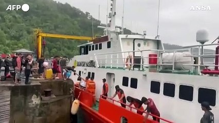 Vulcano in eruzione in Indonesia, evacuati detenuti e residenti