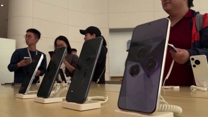 中 화웨이 최신폰 돌풍... 퓨라70 1분 만에 매진 / YTN