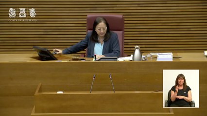 Las Cortes Valencianas arropan a la diputada Aitana Mas tras anunciar que padece cáncer