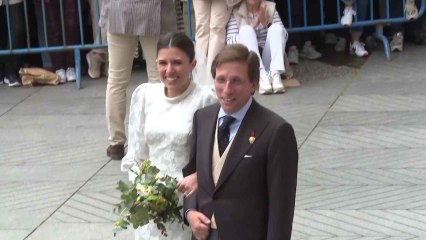 Almeida y Teresa Urquijo publican la primera foto de su luna de miel