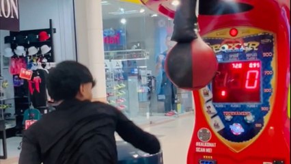 Man gears up to break boxing machine record; gets defeated by epic botch