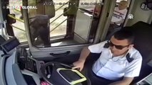 Otobüste unutulan para dolu çantayı sahibine teslim eden şoför 