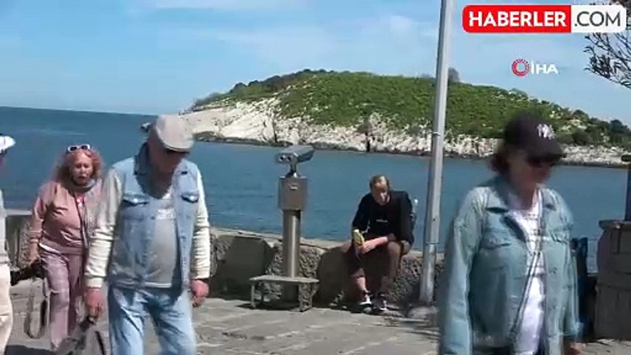 Amasra, Bayram Tatilinde 80 Bin Kişi Tarafından...