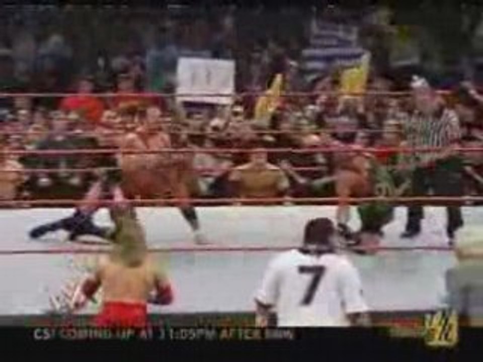 WWE RAW 14.10.2002 - Triple H vs Rob Van Dam (Canadian Lumbe