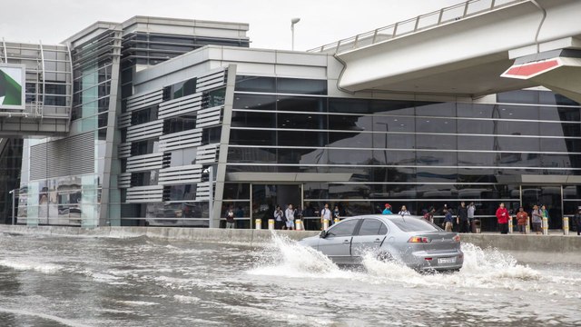 Dubaï inondé : les pluies torrentielles liées à la manipulation des nuages ?