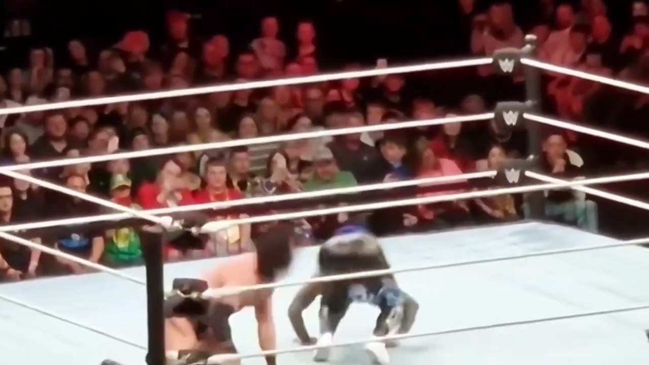 Drew McIntyre vs Jey Uso  - WWE Live