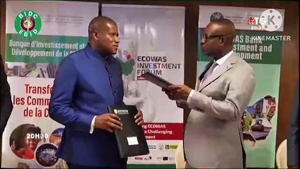 Décrets du président de la transition général Mamadi doumbouya