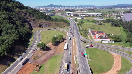 Viaduto liberado na BR-470