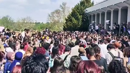 ODTÜ'lü öğrenciler şenlik yasağına karşı yürüdü: Şenliğin Sesi Devrim