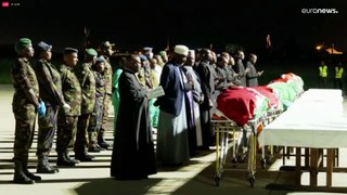 حداد وطني في كينيا إثر مقتل قائد جيش البلاد في حادث تحطم مروحية صحبة تسعة عسكريين آخرين