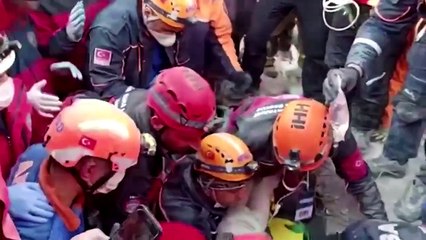 Rescatan con vida a niña de 3 años tras 91 horas del terremoto en Turquía