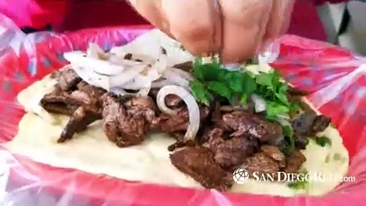 "Una Mordida Tacos Tijuana": Basharud Tacos Árabes