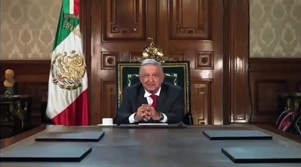 Скачать видео: AMLO compara nombre de Benito Juárez y Benito Mussolini