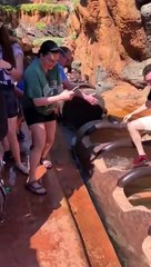 Una atracción se hunde en Disney Orlando y un usuario de Tiktok lo comparte con canción de Titanic