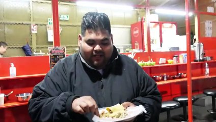"Una Mordida Tacos Tijuana": Tacos de Chile Relleno La Güera