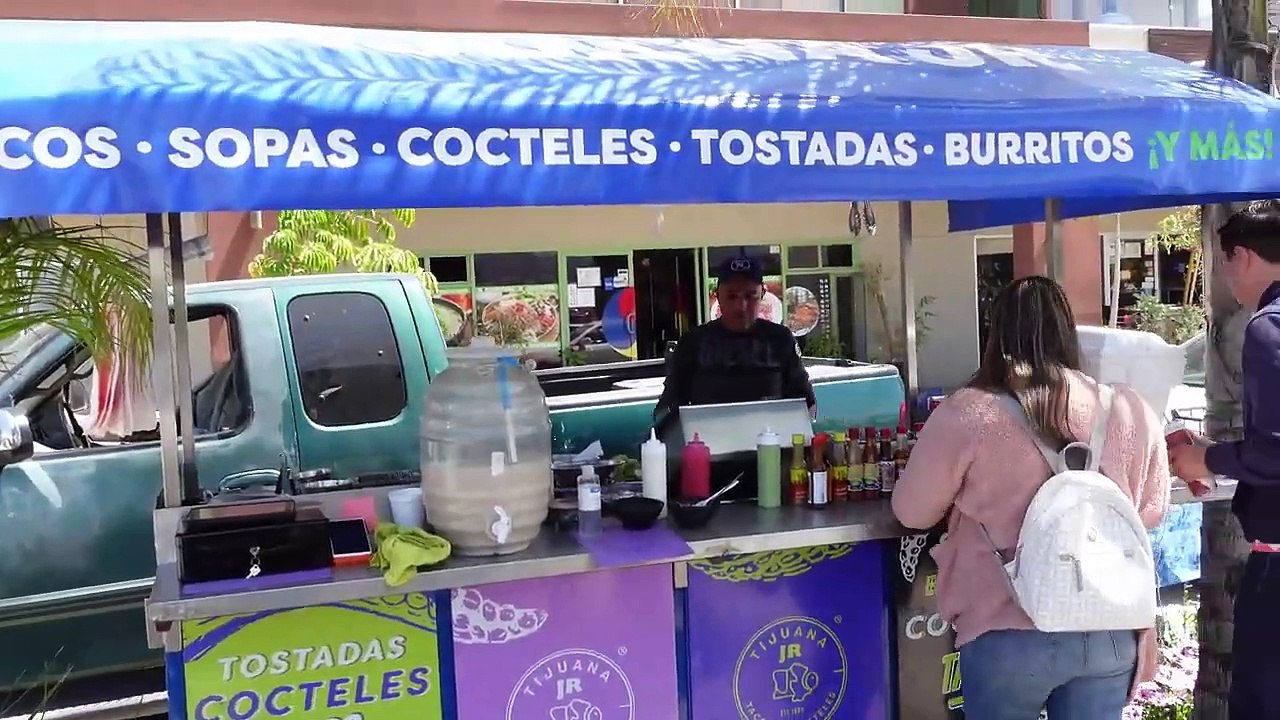 "Una Mordida Tacos Tijuana": Tacos Tijuana Jr.