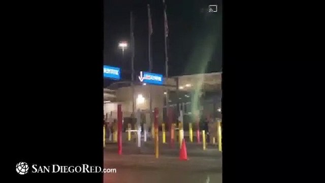 Migrantes intentan cruzar ilegalmente a EE.UU. por garita de Otay