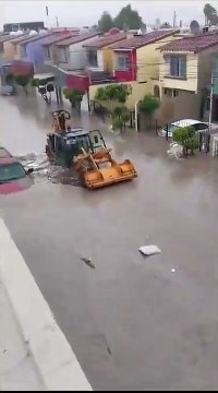 Pareja tijuanense lo pierde todo tras fuertes inundaciones en Baja California