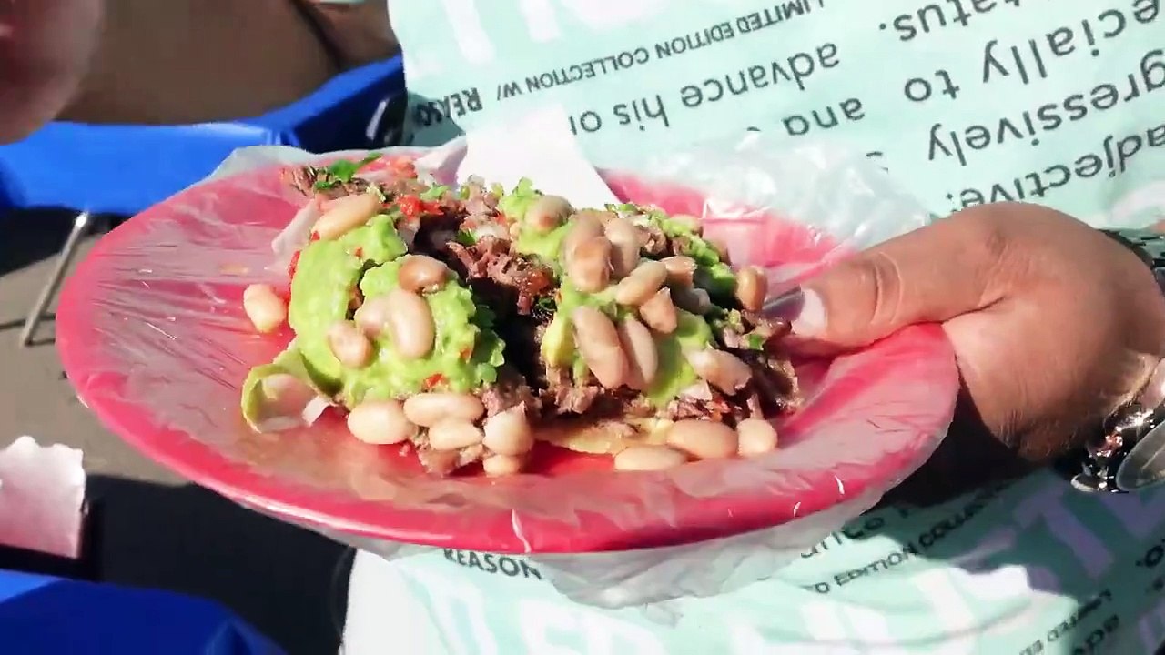 "Una Mordida Tacos Tijuana": Tacos La Villita