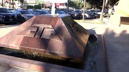Carlos Mora presenta su libro "Crónicas de Viajes y Romances"
