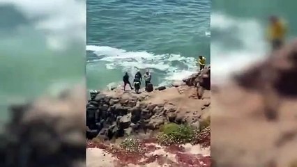 Bomberos salvan a hombre de ahogarse en Tijuana