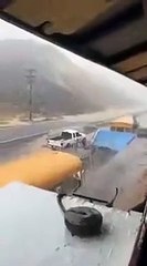 Huracán Hilary: Familia es arrastrada por la corriente al intentar cruzar arroyo