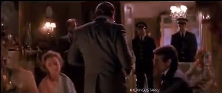 Clip de Hook, el Regreso del Capitán Garfio - Phil Collins como policía inspector