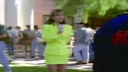 Scream (1996) 🎬 - Trailer: La película de terror más inteligente de los últimos tiempos