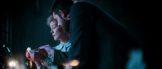 Radioactive Bande-annonce (UK)