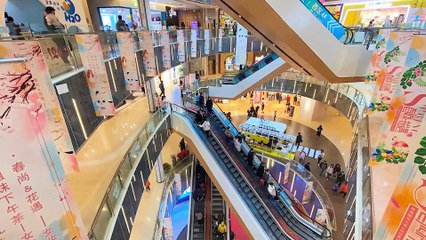 In what scenarios is the touch screen suitable for