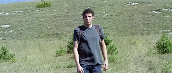 Rester vertical - Clip Subtitulado al Inglés